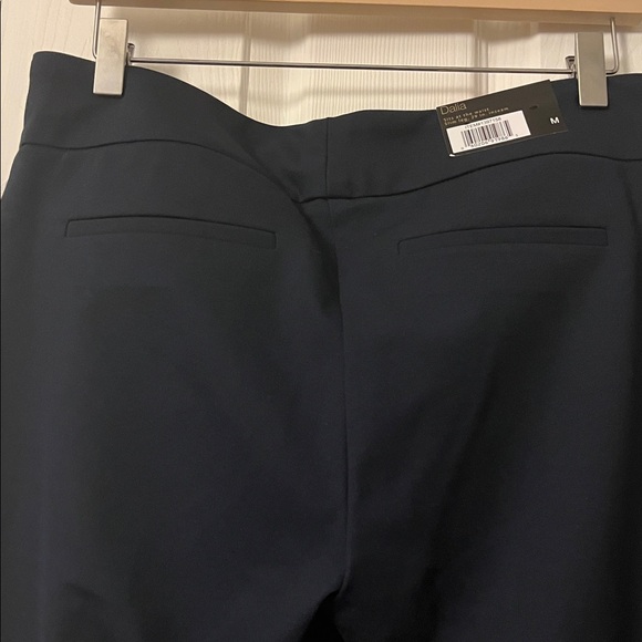 Dalia Women's Stretch Pull On slim pants - Picture 4 of 4